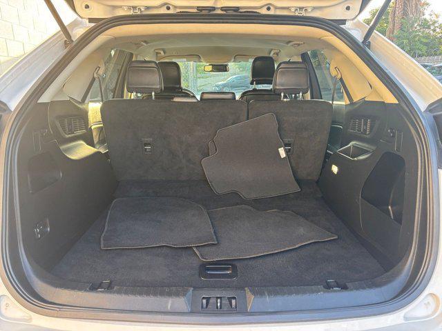 Photo of 2024 Oxford White Ford Edge