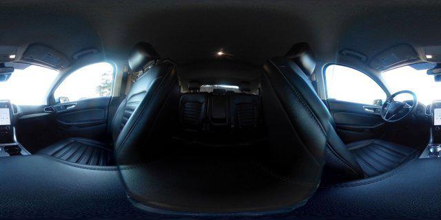 Photo of 2024 Oxford White Ford Edge