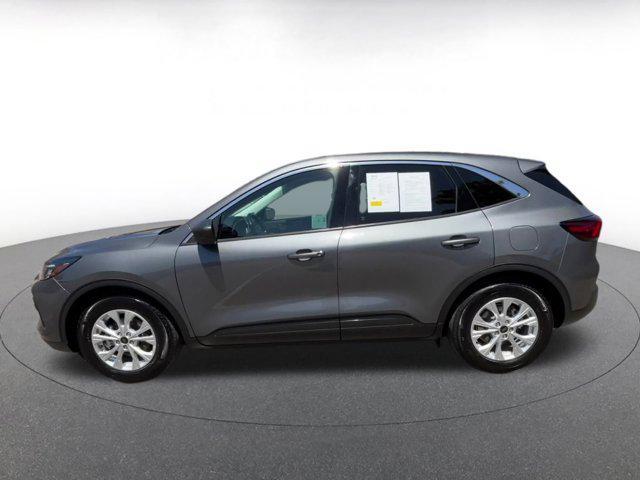 Photo of 2024 Carbonized Gray Metallic Ford Escape
