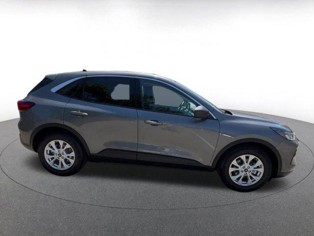 Photo of 2024 Carbonized Gray Metallic Ford Escape