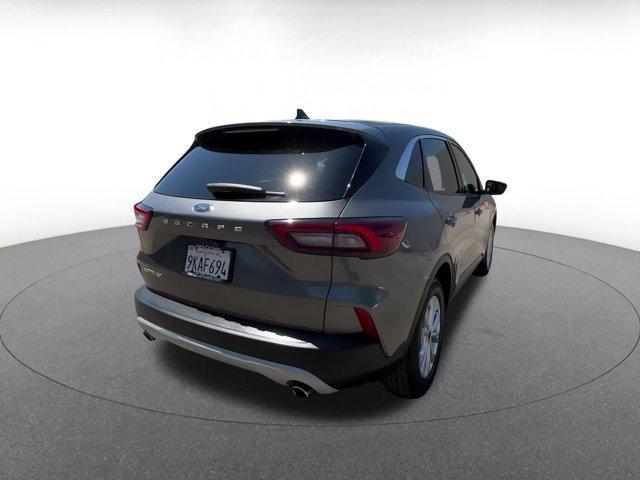 Photo of 2024 Carbonized Gray Metallic Ford Escape