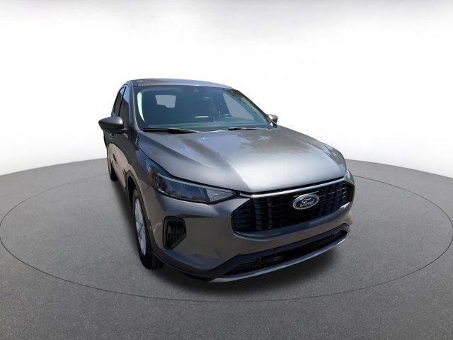 Photo of 2024 Carbonized Gray Metallic Ford Escape