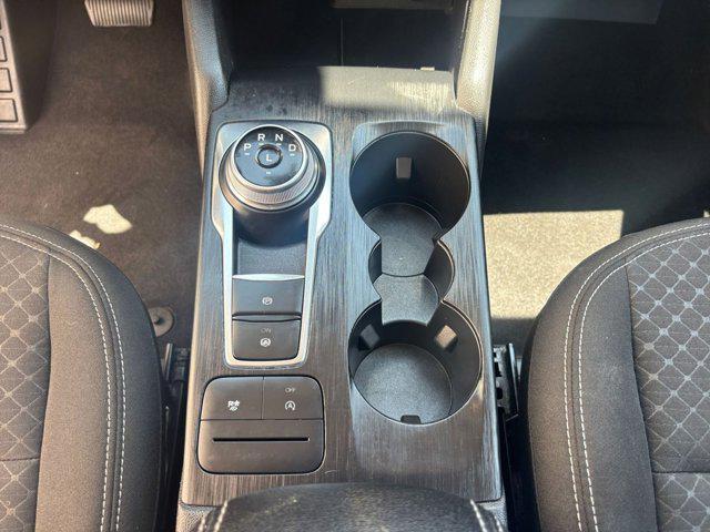 Photo of 2024 Carbonized Gray Metallic Ford Escape