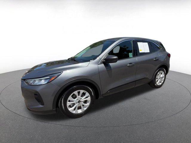 Photo of 2024 Carbonized Gray Metallic Ford Escape
