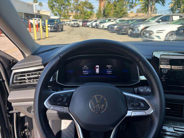 Photo of 2025 Deep Black Pearl Volkswagen Jetta