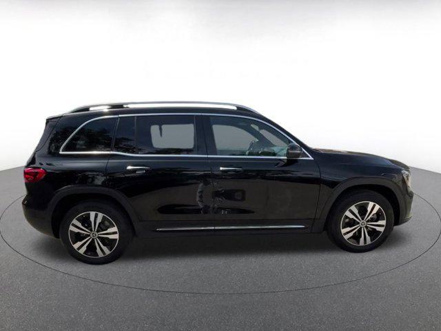 Photo of 2024 Night Black Mercedes-Benz GLB 250