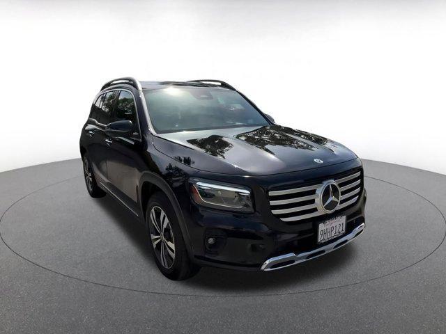 Photo of 2024 Night Black Mercedes-Benz GLB 250