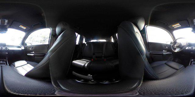 Photo of 2024 Night Black Mercedes-Benz GLB 250