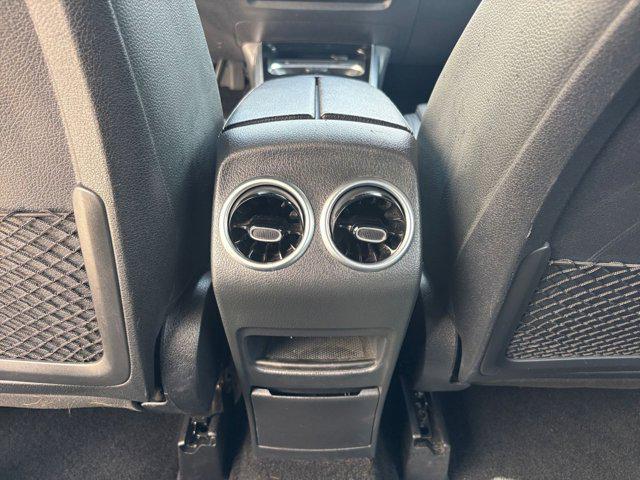 Photo of 2024 Night Black Mercedes-Benz GLB 250