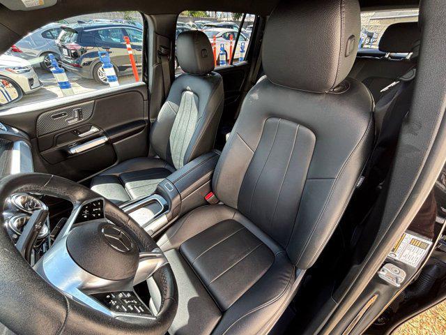 Photo of 2024 Night Black Mercedes-Benz GLB 250