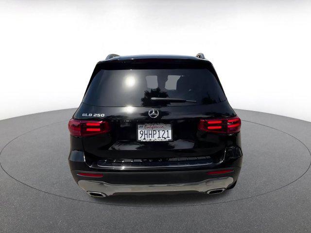 Photo of 2024 Night Black Mercedes-Benz GLB 250