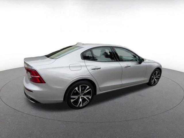 Photo of 2024 Gray Volvo S60