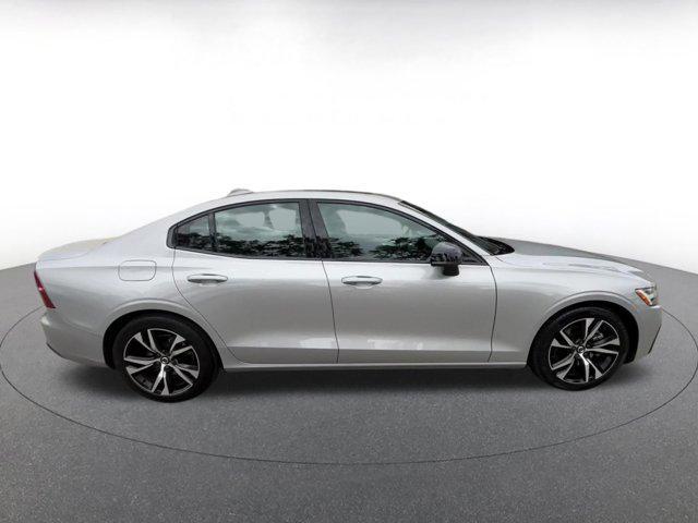 Photo of 2024 Gray Volvo S60