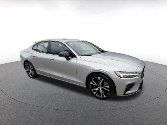 Photo of 2024 Gray Volvo S60