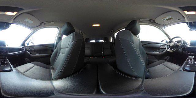 Photo of 2024 Deep Ocean Blue Pearl Nissan Rogue