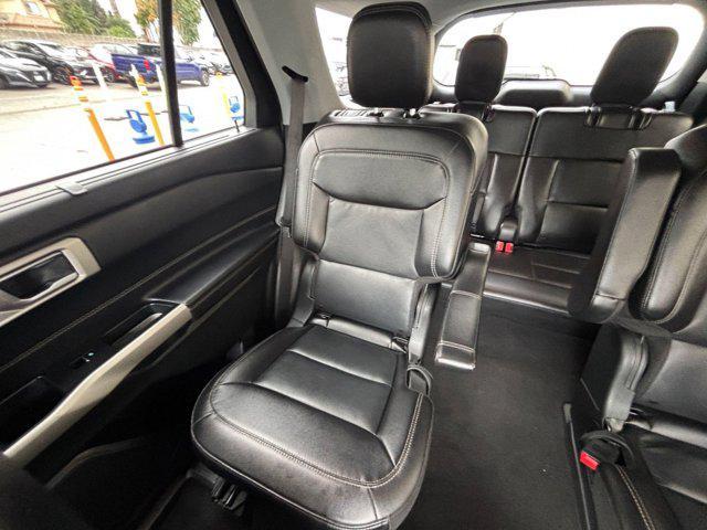 Photo of 2024 Iconic Silver Metallic Ford Explorer
