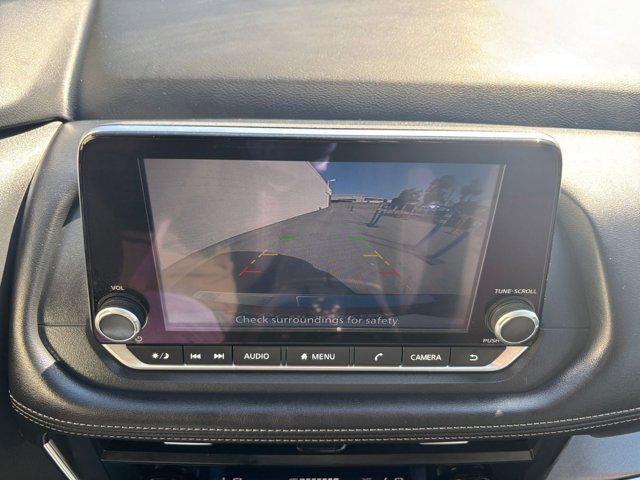 Photo of 2024 Scarlet Ember Tintcoat Nissan Rogue
