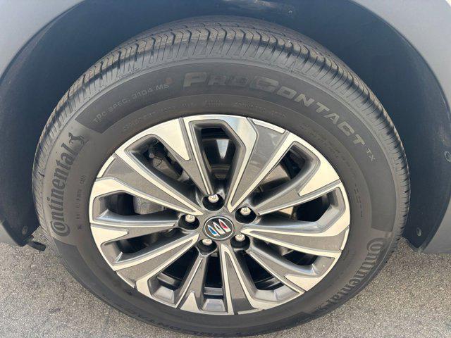 Photo of 2024 Summit White Buick Envision