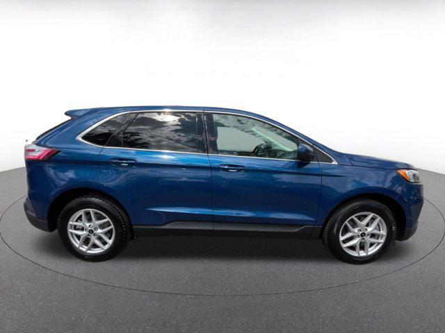 Photo of 2024 Atlas Blue Metallic Ford Edge