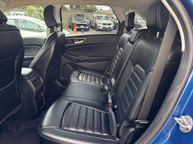 Photo of 2024 Atlas Blue Metallic Ford Edge