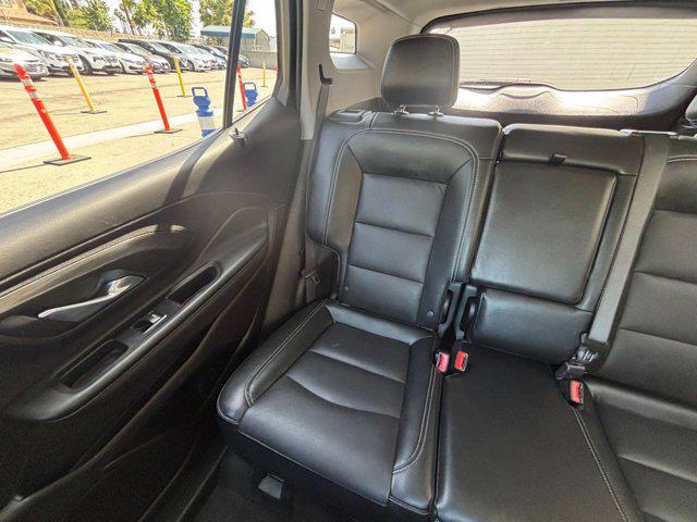 Photo of 2024 Summit White GMC Terrain