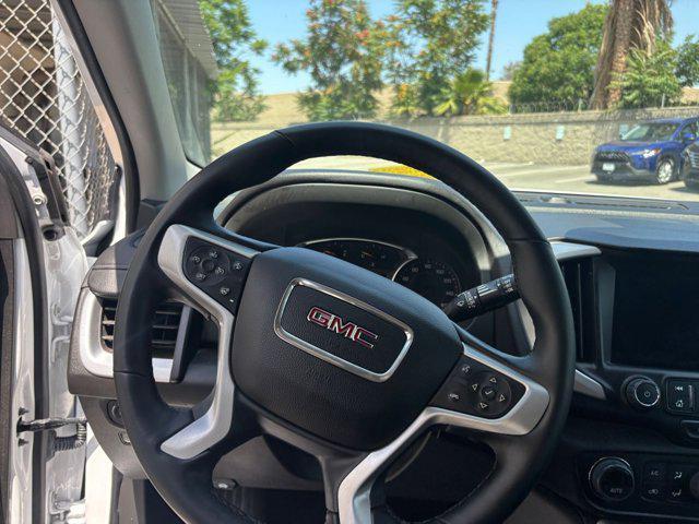 Photo of 2024 Summit White GMC Terrain