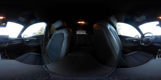 Photo of 2025 Summit White Buick Envista