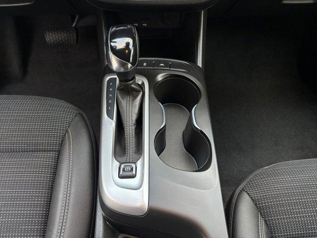 Photo of 2025 Summit White Buick Envista