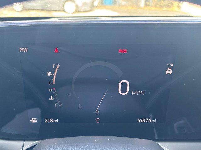 Photo of 2025 Summit White Buick Envista