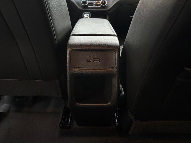 Photo of 2025 Summit White Buick Envista