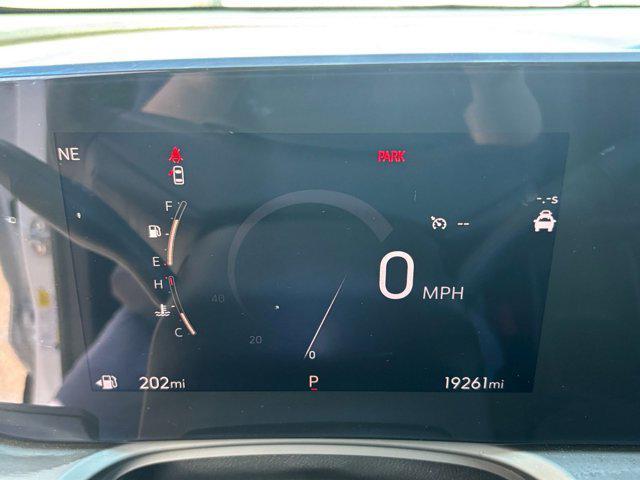 Photo of 2024 Summit White Buick Encore GX