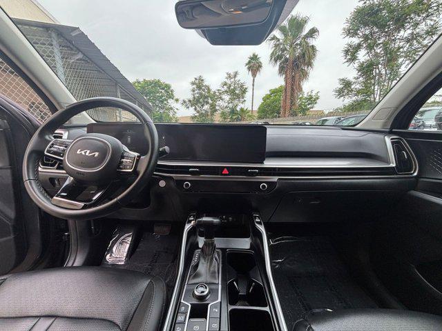 Photo of 2024 Gravity Grey Kia Sorento