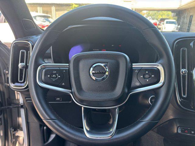 Photo of 2024 Gray Volvo XC40