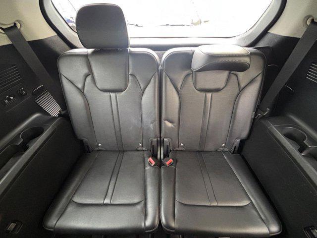 Photo of 2024 Ebony Black Kia Sorento