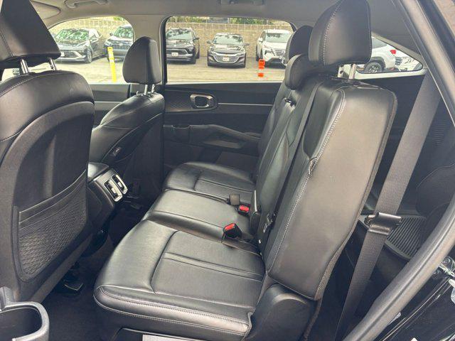 Photo of 2024 Ebony Black Kia Sorento