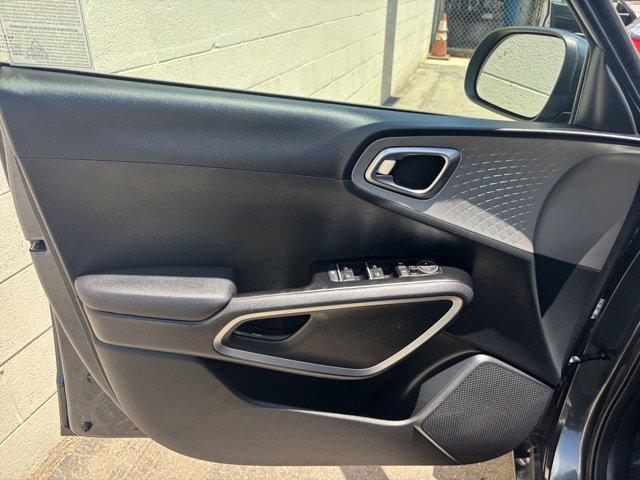 Photo of 2024 Gravity Gray Kia Soul