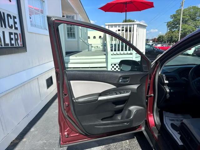 Photo of 2015 Burgundy red Honda CR-V