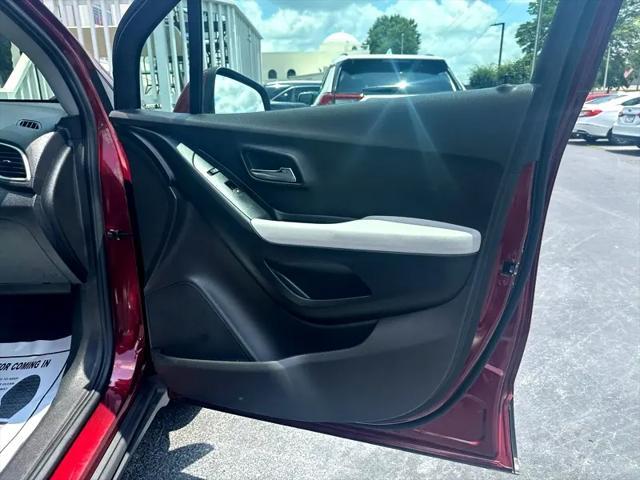 Photo of 2017 Maroon Chevrolet Trax