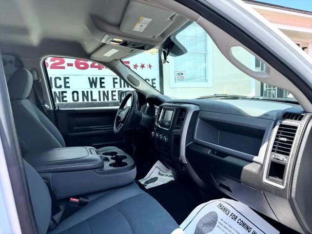 Photo of 2019 Bright White Clearcoat RAM 1500