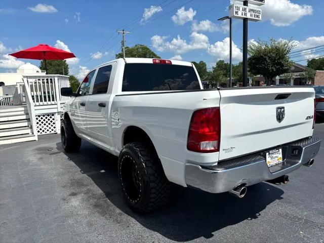 Photo of 2019 Bright White Clearcoat RAM 1500