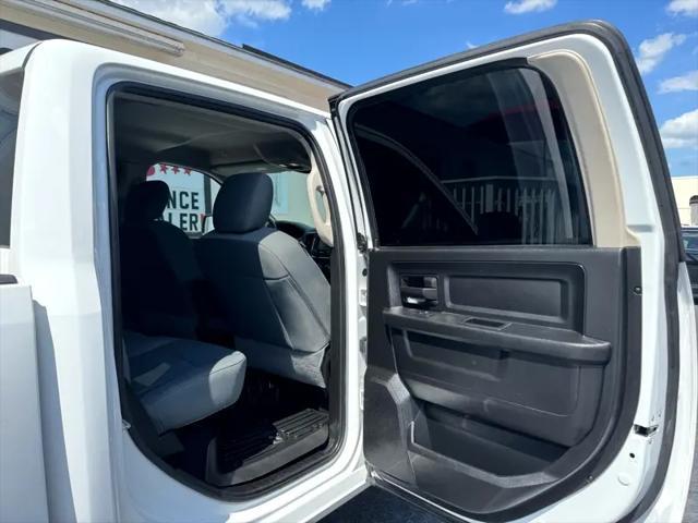 Photo of 2019 Bright White Clearcoat RAM 1500