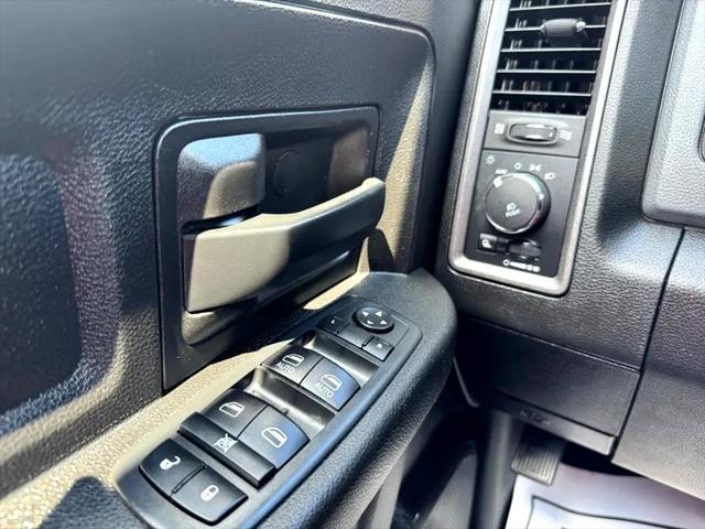 Photo of 2019 Bright White Clearcoat RAM 1500