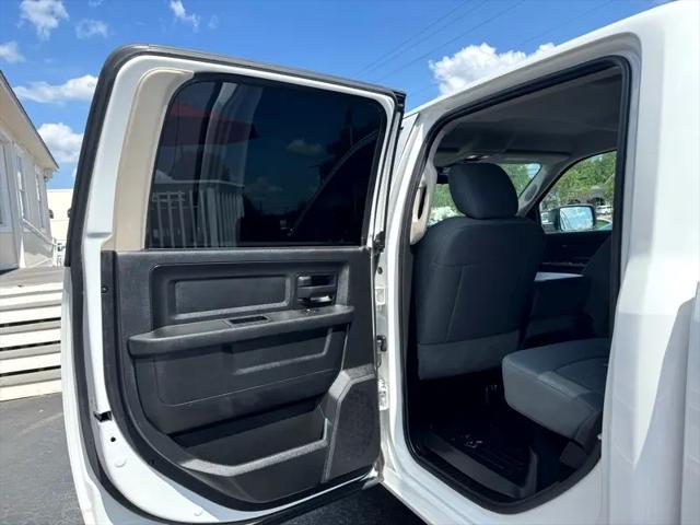 Photo of 2019 Bright White Clearcoat RAM 1500