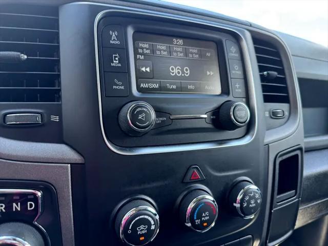 Photo of 2019 Bright White Clearcoat RAM 1500