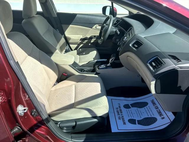 Photo of 2015 Burgundy Honda Civic