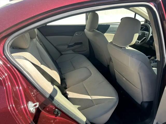 Photo of 2015 Burgundy Honda Civic