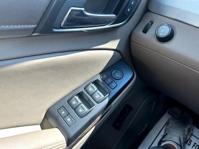 Photo of 2018 Dark Sapphire Blue Metallic GMC Yukon