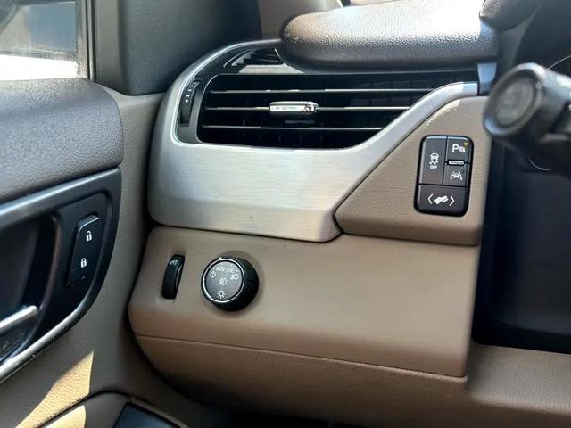 Photo of 2018 Dark Sapphire Blue Metallic GMC Yukon