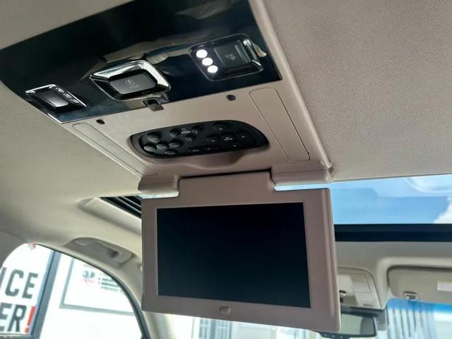 Photo of 2018 Dark Sapphire Blue Metallic GMC Yukon