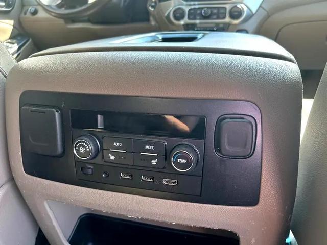 Photo of 2018 Dark Sapphire Blue Metallic GMC Yukon